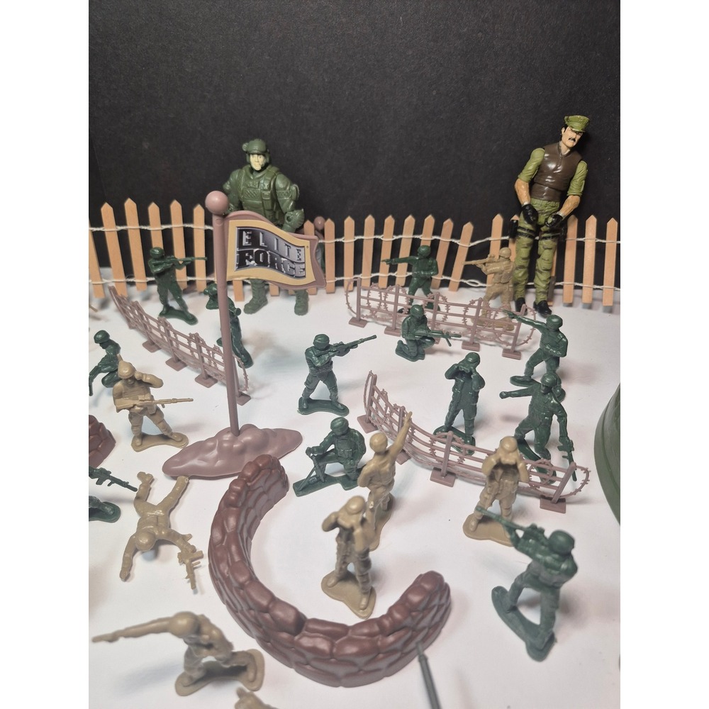 Elite Force Army Men Playset Plastic Soldiers Tanks Mountain Storage Jar Lot